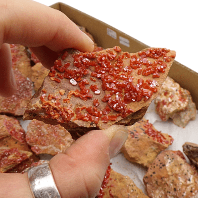 Vanadanite Pieces Tray Deal (26 pcs) - Image 5