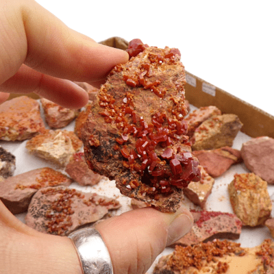 Vanadanite Pieces Tray Deal (29 pcs) - Image 4