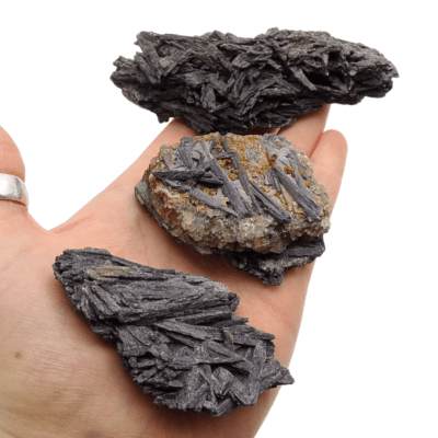 Black Kyanite Clusters x 3 (266g) - Image 4